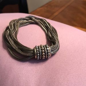 Bracelet with metal mesh design
